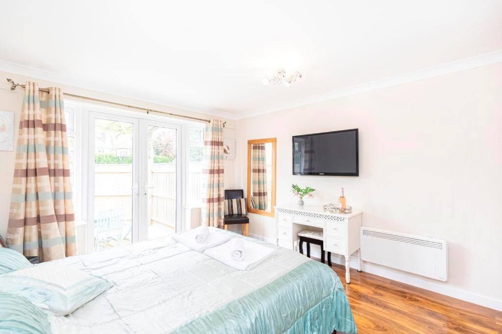 Bournecoast: Lovely Annex With Patio Nr Beach-5286 Μπόρνμουθ Εξωτερικό φωτογραφία
